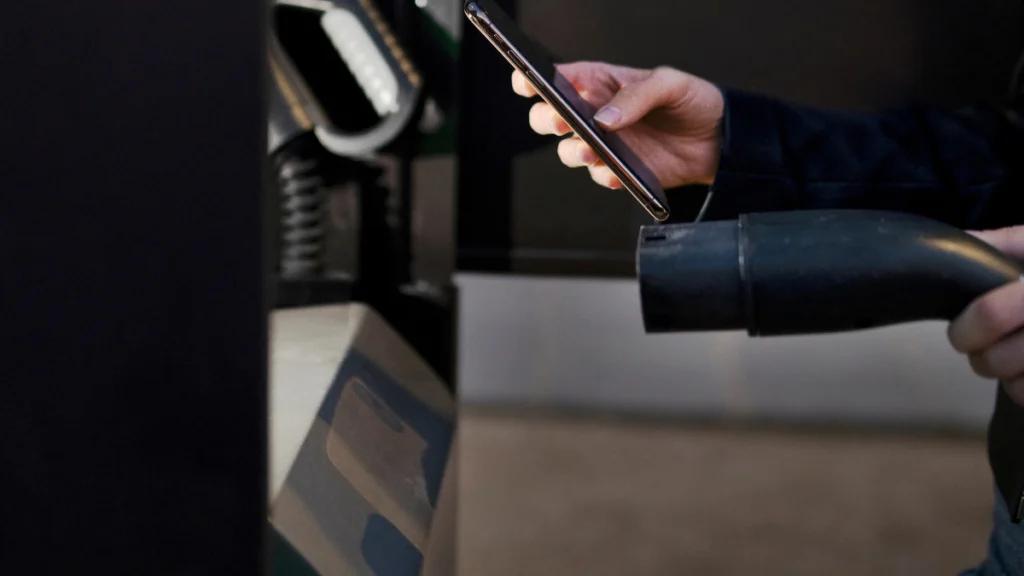 ricarica-auto-elettrica-quanto-costa-confronto-tariffe